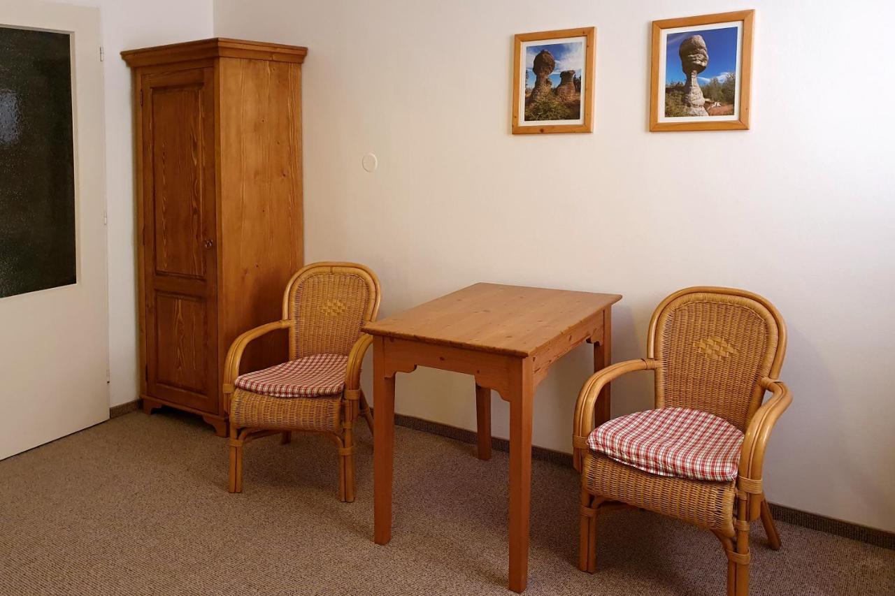 Selsky Dvur 1 Hotel Police nad Metuji Ngoại thất bức ảnh